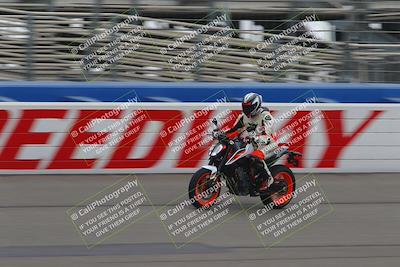 media/Oct-16-2022-Fastrack Riders (Sun) [[609ae93014]]/Level 3/Session 1 Start Finish/